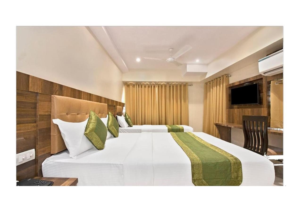Rk Hotel-Near Grant Road Railway Station 뭄바이 외부 사진