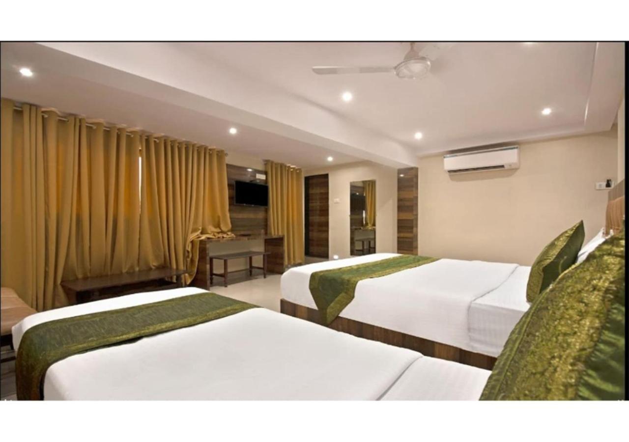 Rk Hotel-Near Grant Road Railway Station 뭄바이 외부 사진